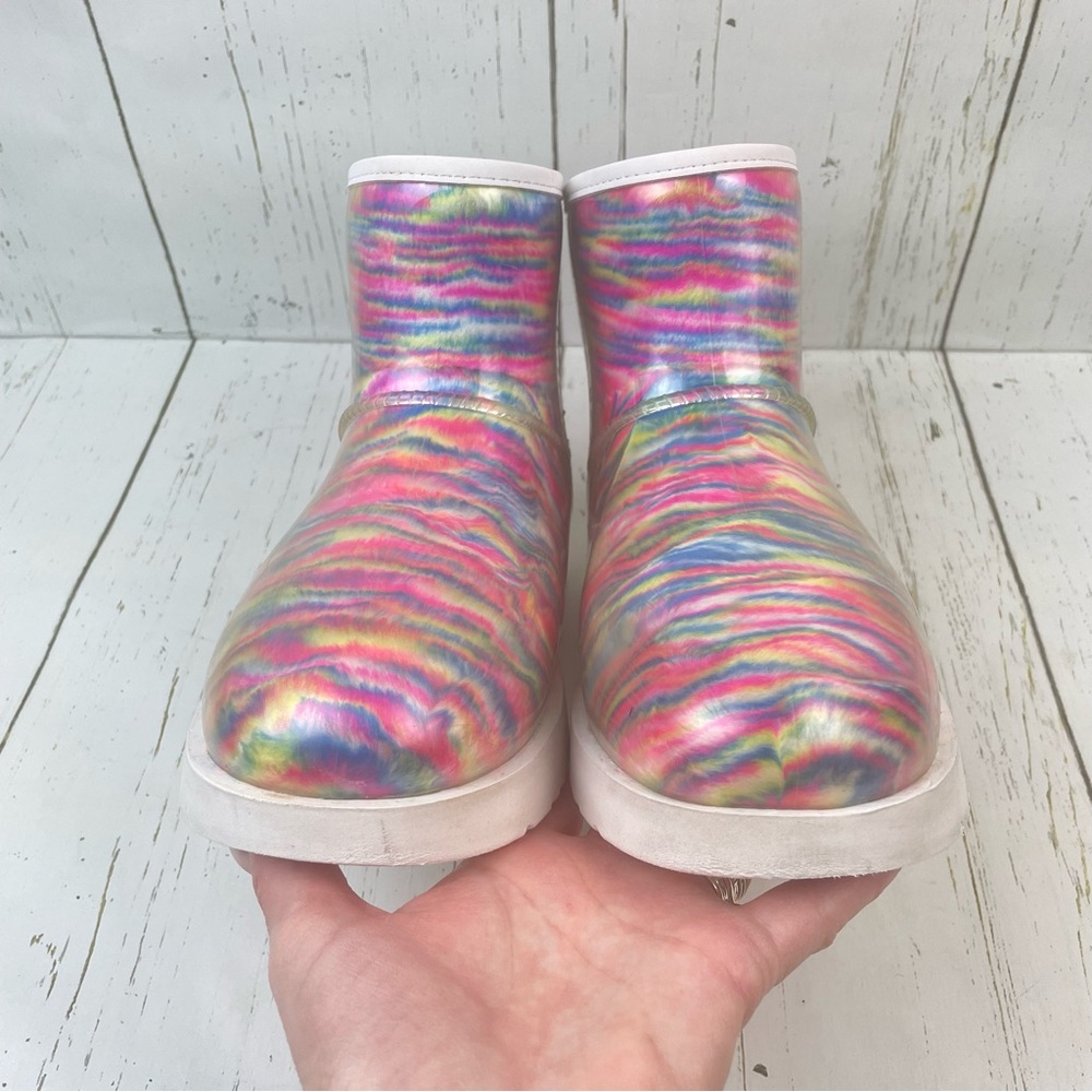 UGG Classic Clear Mini Pixelate Boots - Picture 11 of 16